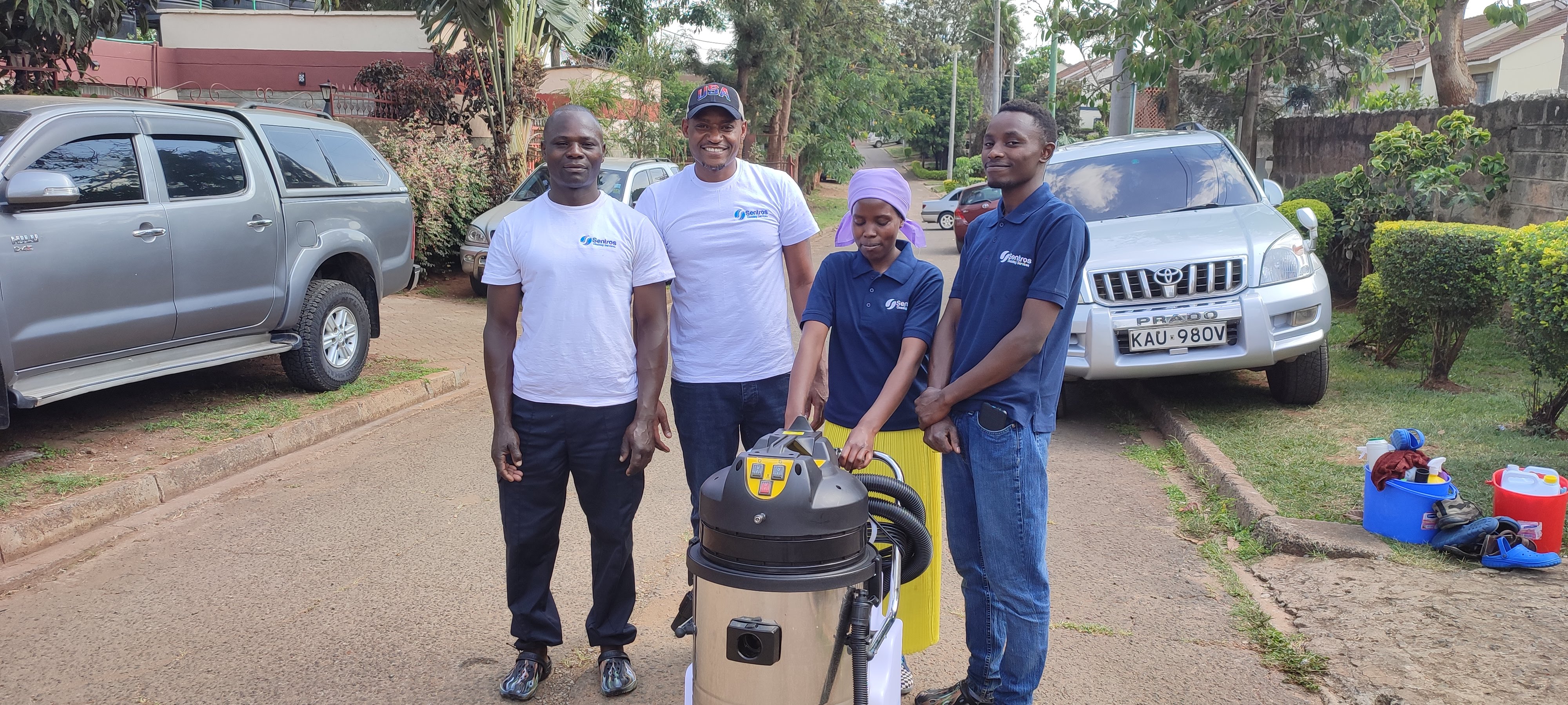 Water tank cleaning